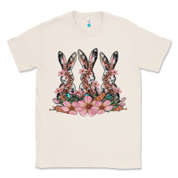 Natural rabbits with blossom flower Classic Tee - Artiststas