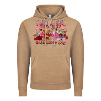 Vintage Coffee just  girl who loves valentines day Vintage Hoodie - RacoonDesign