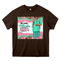 Chocolate Brown she works willingly with her hands afro nurse Heavy Core Tee - RanaPortraitStore