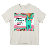 Cream she works willingly with her hands blonde nurse Heavy Core Tee - RanaPortraitStore