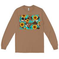 Toasted Coconut sunflower and cowhides with wood and turquoise background Long Sleeve Tee - Artiststas