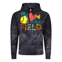 Cloud Black my heart is on that field softball Vintage Hoodie - HRA Design Shop
