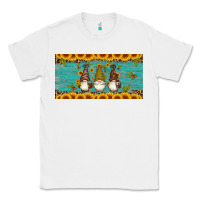 White coffee gnomes Classic Tee - Artiststas