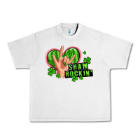 Lunar Rock shamrockin' rock n roll female hand Urban Heavy Tee - Artiststas