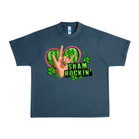 Midnight Navy shamrockin' rock n roll female hand Urban Heavy Tee - Artiststas