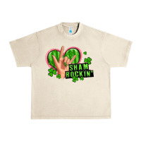 Sandshell shamrockin' rock n roll female hand Urban Heavy Tee - Artiststas