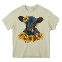 Mossy black angus calf with sunflowers Heavy Core Tee - RanaPortraitStore