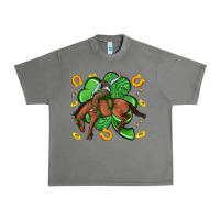 Tornado cowboy with shamrock Urban Heavy Tee - Artiststas