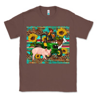 Chestnut western farm tractor pig rooster cow sunflowers Classic Tee - Artiststas