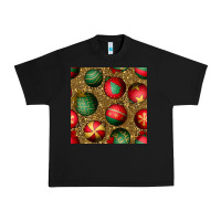 Black christmas ornaments and leopard seamless pattern Urban Heavy Tee - BundleAndBundleShop