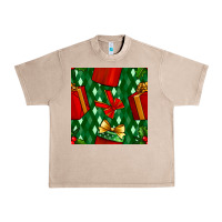 French Oak christmas surprise gift box seamless pattern Urban Heavy Tee - BundleAndBundleShop