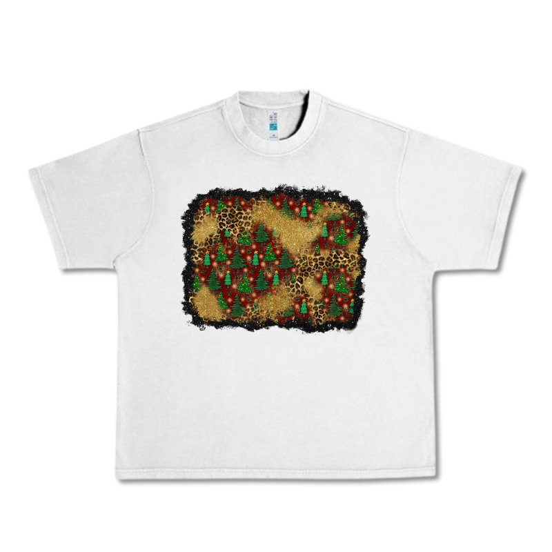 Christmas Trees And Leopard Background Urban Heavy Tee by BundleAndBundleShop | Teevron