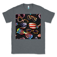 Charcoal Heather 4th of july glasses  seamless pattern Classic Tee - BundleAndBundleShop
