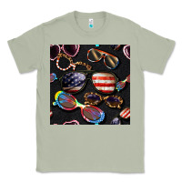 Matcha 4th of july glasses  seamless pattern Classic Tee - BundleAndBundleShop