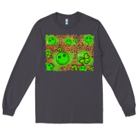 Smoke shamrock glitter leopard and wood background Long Sleeve Tee - Artiststas
