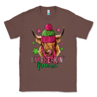 Chestnut i'm freakin freezin pink christmas long haired cow Classic Tee - Jasminsmagicworld