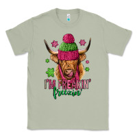 Matcha i'm freakin freezin pink christmas long haired cow Classic Tee - Jasminsmagicworld
