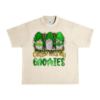 Sandshell st patrick s chillin with my gnomies Urban Heavy Tee - JahusDesignShop