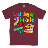 Burgundy last day of second grade Classic Tee - Artiststas