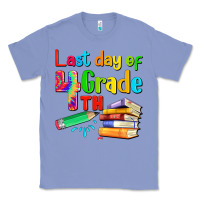 Colony Blue last day of fourth grade Classic Tee - Artiststas