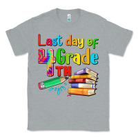 Heather Grey last day of fourth grade Classic Tee - Artiststas
