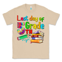 Mushroom last day of fifth grade Classic Tee - Artiststas