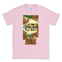 Bubblegum Pink strong black queen 12 oz can cooler (slim) Classic Tee - Artiststas