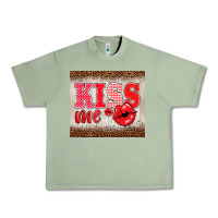 Oil Green valentine's day kiss me Urban Heavy Tee - BarkalooDesign