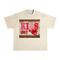 Sandshell valentine's day kiss me Urban Heavy Tee - BarkalooDesign