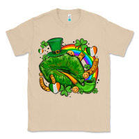Mushroom st patricks lips with horseshoe rainbow and shamrocks Classic Tee - AdoDesignShop