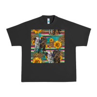 Pigment Black two cute heifers seamless pattern Urban Heavy Tee - HRA Design Shop