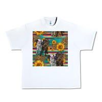 White two cute heifers seamless pattern Urban Heavy Tee - HRA Design Shop