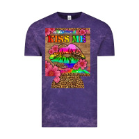Cloud Purple lgbtq kiss me  can cooler Vintage Tee - HRA Design Shop
