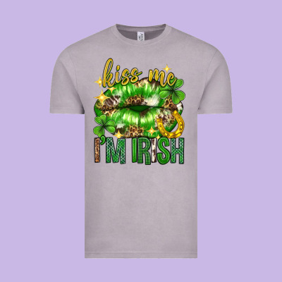 Kiss Me Im Irish St.patricks Day Lips St.patricks Vintage Tee Designed By Neo Western