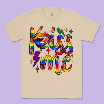 Kiss Me Classic Tee Designed By Jahusdesignshop