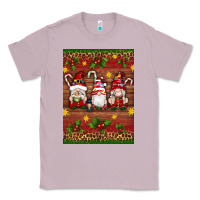 Lilac christmas gnomes Classic Tee - Artiststas