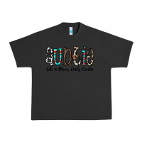 Pigment Black auntie  like a mom, only cooler Urban Heavy Tee - CowhideDigitalArt