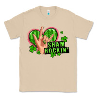 Mushroom shamrockin' rock n roll female hand Classic Tee - Artiststas