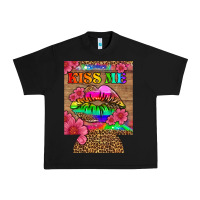 Black lgbtq kiss me  can cooler Urban Heavy Tee - HRA Design Shop