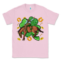 Bubblegum Pink cowboy with shamrock Classic Tee - Artiststas