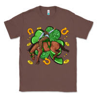 Chestnut cowboy with shamrock Classic Tee - Artiststas