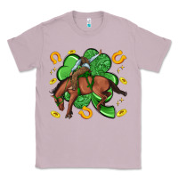 Lilac cowboy with shamrock Classic Tee - Artiststas