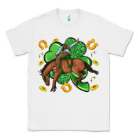 White cowboy with shamrock Classic Tee - Artiststas