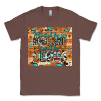 Chestnut protected husband saved by jesus Classic Tee - JahusDesignShop