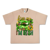 Burro Kiss me im irish st.patricks day lips st.patricks Urban Heavy Tee - Neo Western