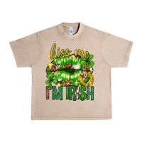 French Oak Kiss me im irish st.patricks day lips st.patricks Urban Heavy Tee - Neo Western