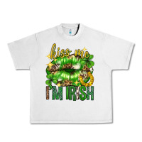 Lunar Rock Kiss me im irish st.patricks day lips st.patricks Urban Heavy Tee - Neo Western