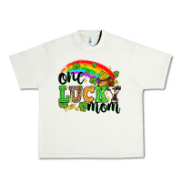Pistachio One lucky mom St. Patricks Day Urban Heavy Tee - Neo Western