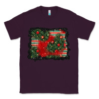 Plum christmas ornament background Classic Tee - BundleAndBundleShop