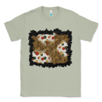Matcha christmas mistletoe background Classic Tee - BundleAndBundleShop